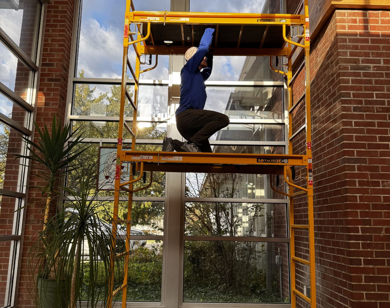 Professional Window Cleaning Service in Falls of Rough, KY for clean residential windows